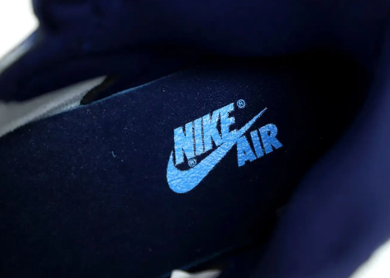 JORDAN HIGH 'OBSIDIAN' AIR RETRO 1 OG 0625